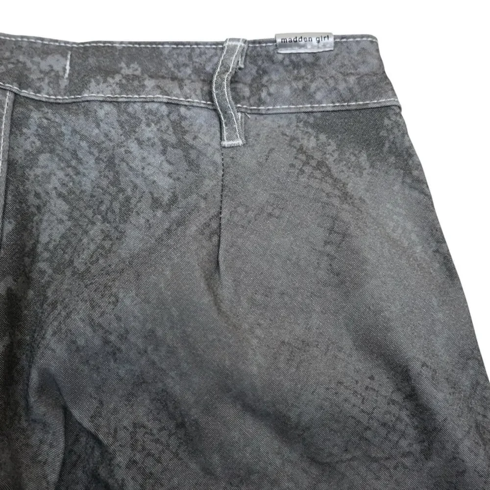 Madden Girl Womens 3 Loose Fit Snake Print Cargo Pants NEW - Picture 7 of 10
